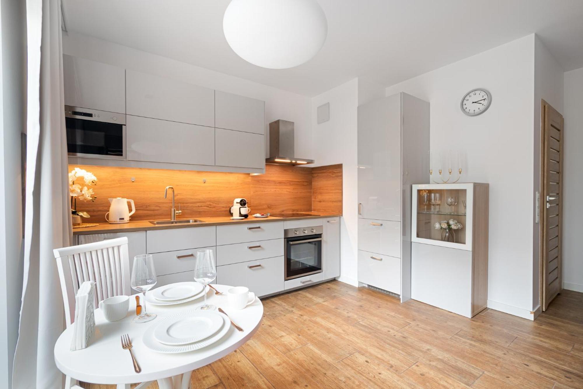 Golden Apartments Warsaw - Big Apartment In Luxury Building Near Metro Station-Grzybowska 85-5 Exterior photo